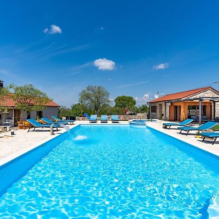 New! Promina Luxury Villa With 72Sqm Heated Pool, Jacuzzi, Infrared Sauna, Tennis Court, Media Room Bogatic Экстерьер фото