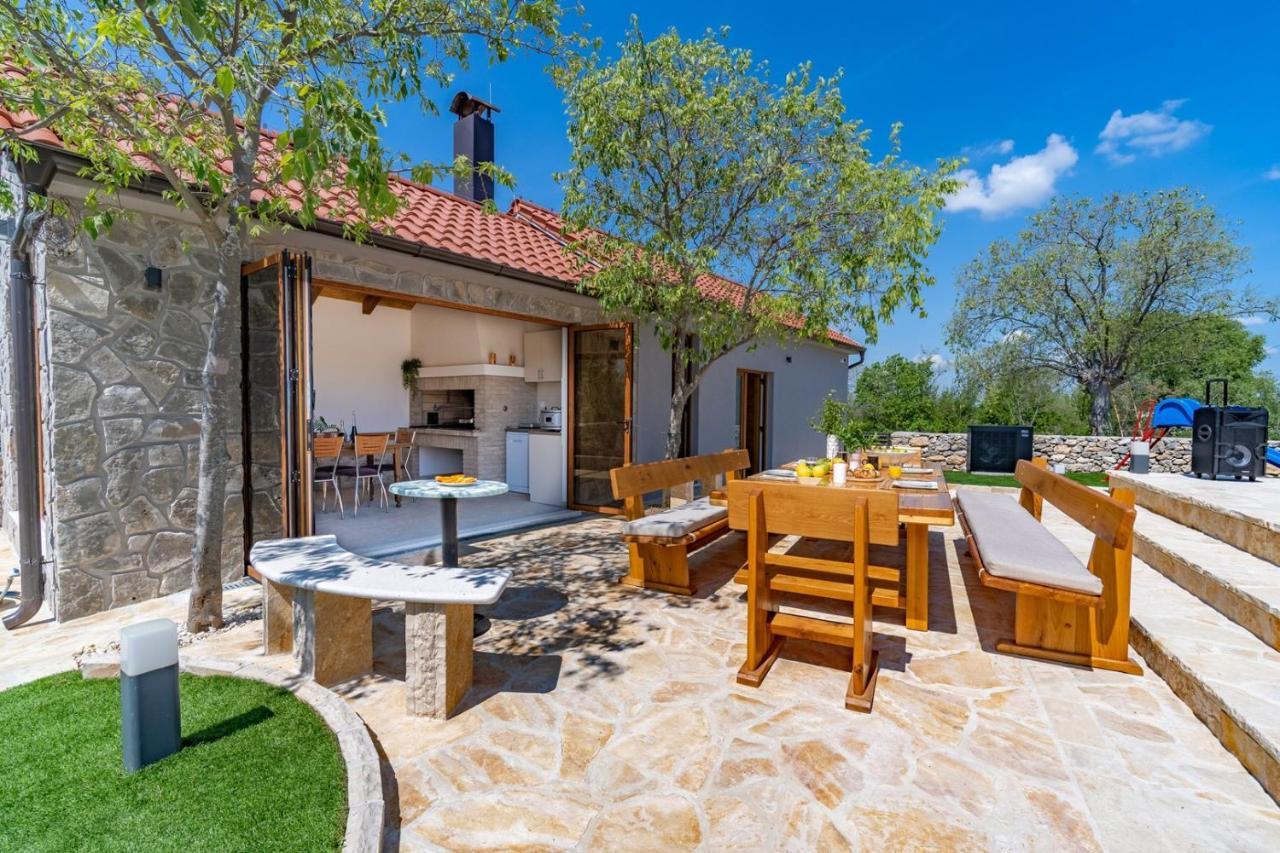 New! Promina Luxury Villa With 72Sqm Heated Pool, Jacuzzi, Infrared Sauna, Tennis Court, Media Room Bogatic Экстерьер фото