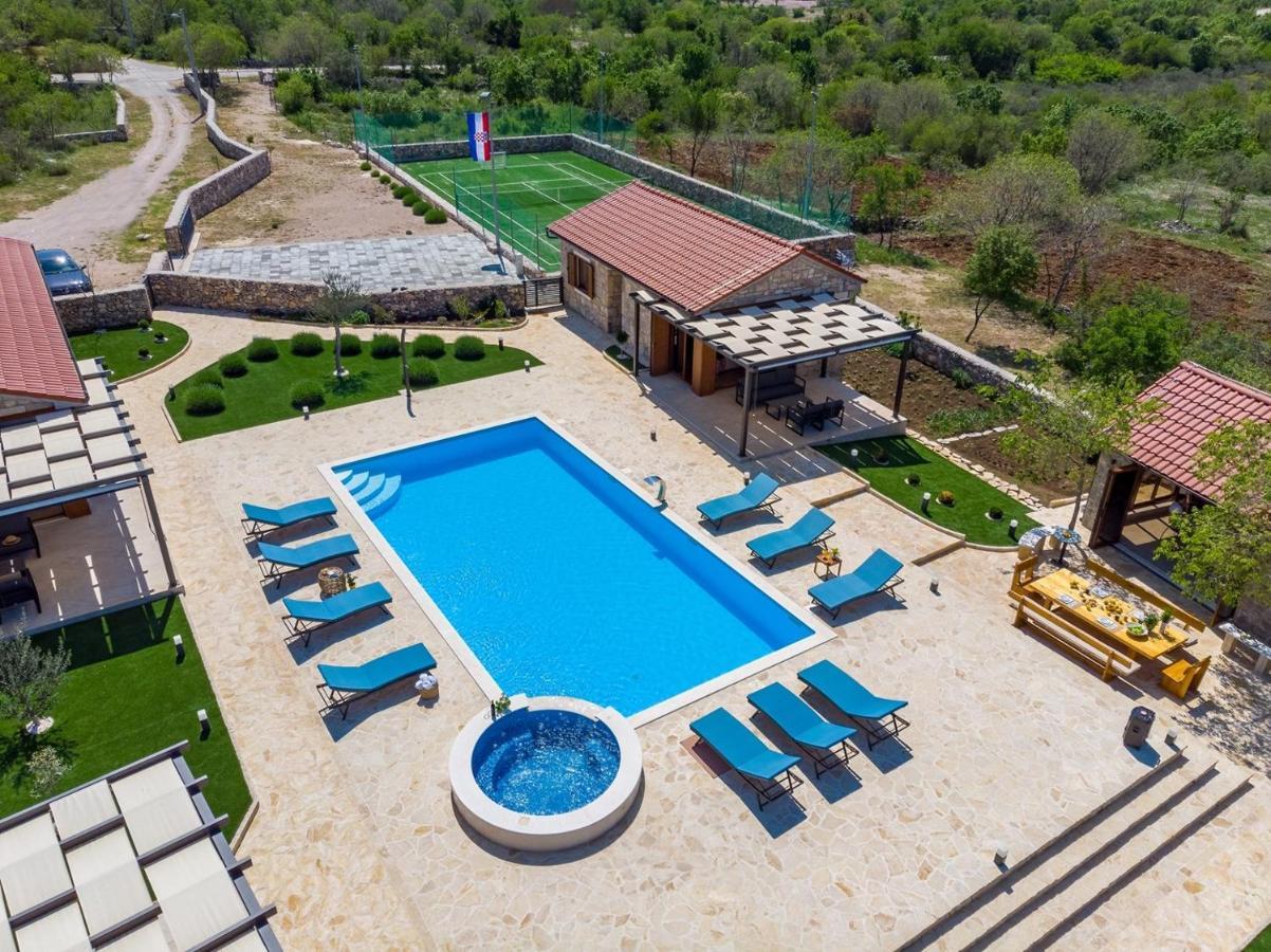 New! Promina Luxury Villa With 72Sqm Heated Pool, Jacuzzi, Infrared Sauna, Tennis Court, Media Room Bogatic Экстерьер фото