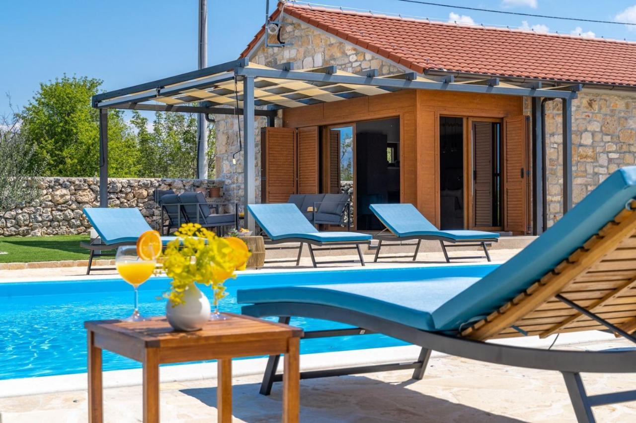 New! Promina Luxury Villa With 72Sqm Heated Pool, Jacuzzi, Infrared Sauna, Tennis Court, Media Room Bogatic Экстерьер фото