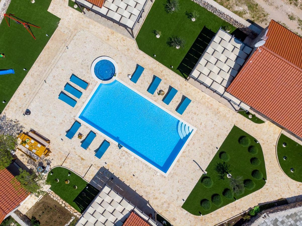 New! Promina Luxury Villa With 72Sqm Heated Pool, Jacuzzi, Infrared Sauna, Tennis Court, Media Room Bogatic Экстерьер фото